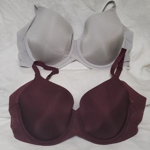 2 40C bras by Wacoal Full Coverage